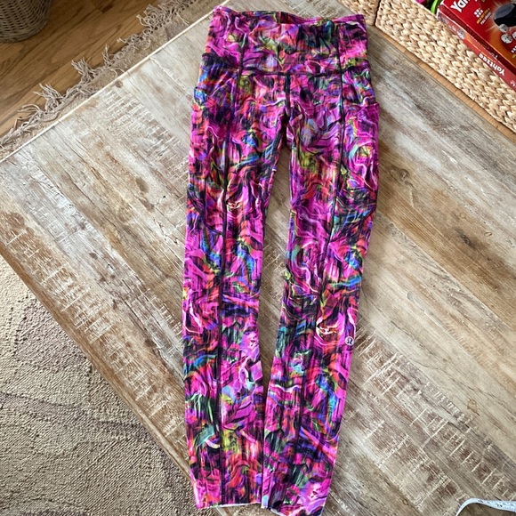 Lululemon Fast and Free High rise Tight 25” - Picture 2 of 11